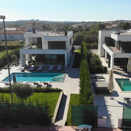 Villa Ula In Pula With Heated Pool And Sauna Exterior photo