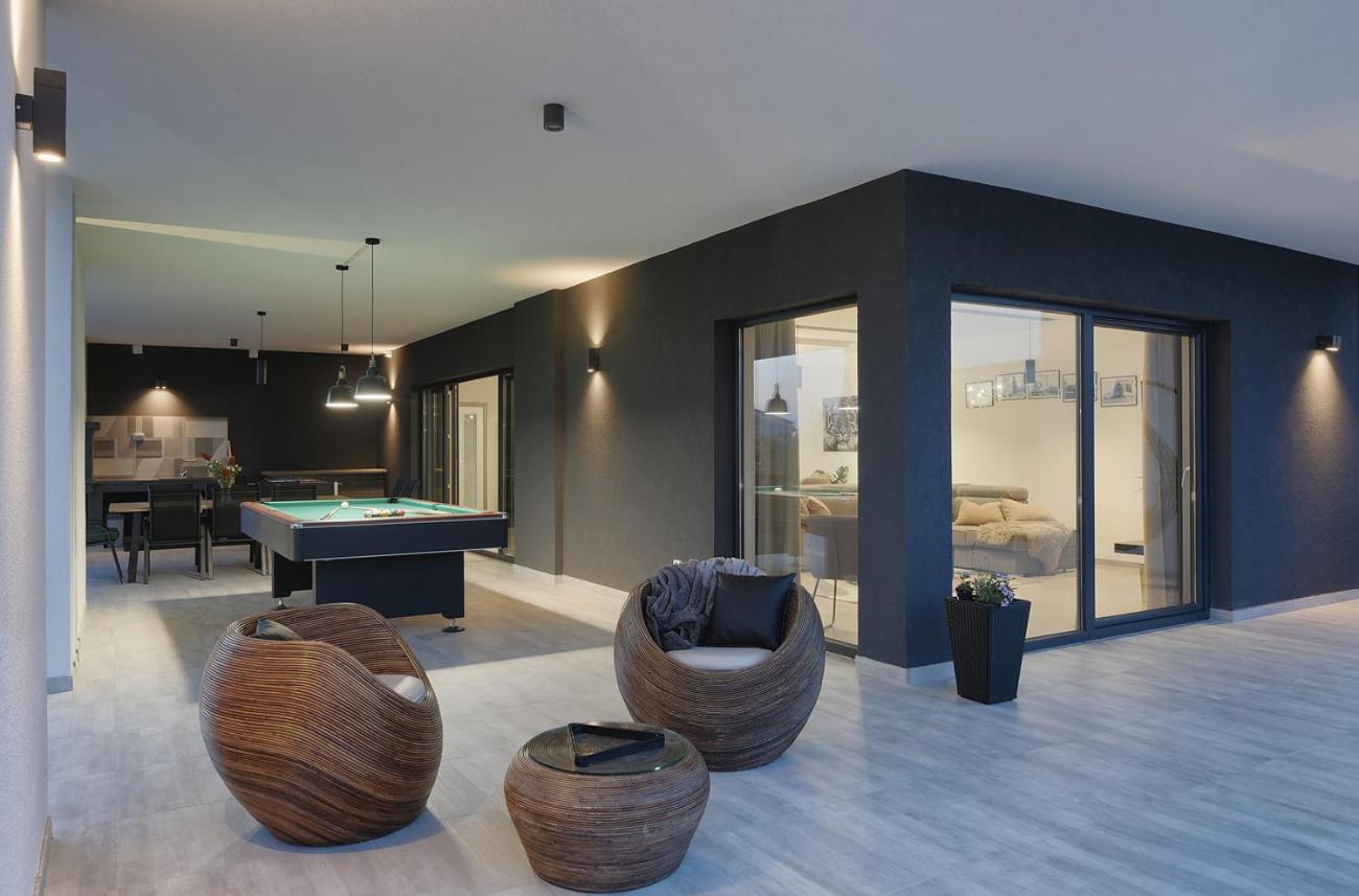 Villa Ula In Pula With Heated Pool And Sauna Exterior photo