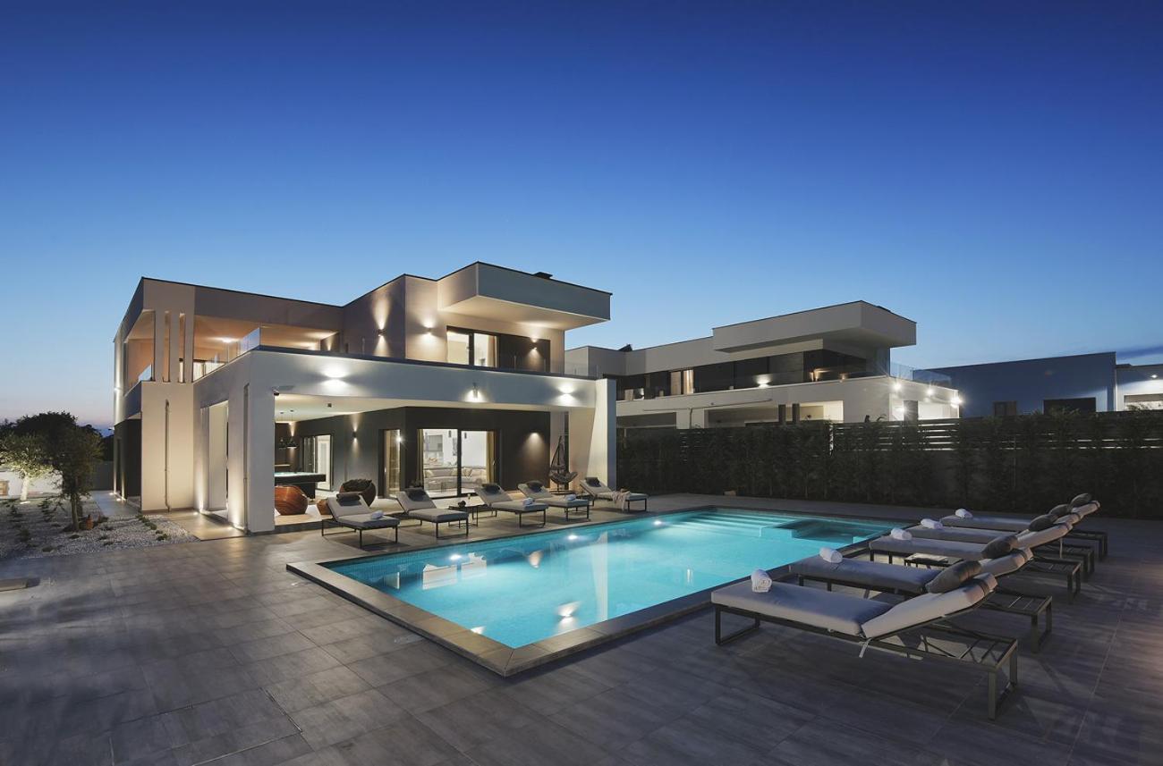 Villa Ula In Pula With Heated Pool And Sauna Exterior photo